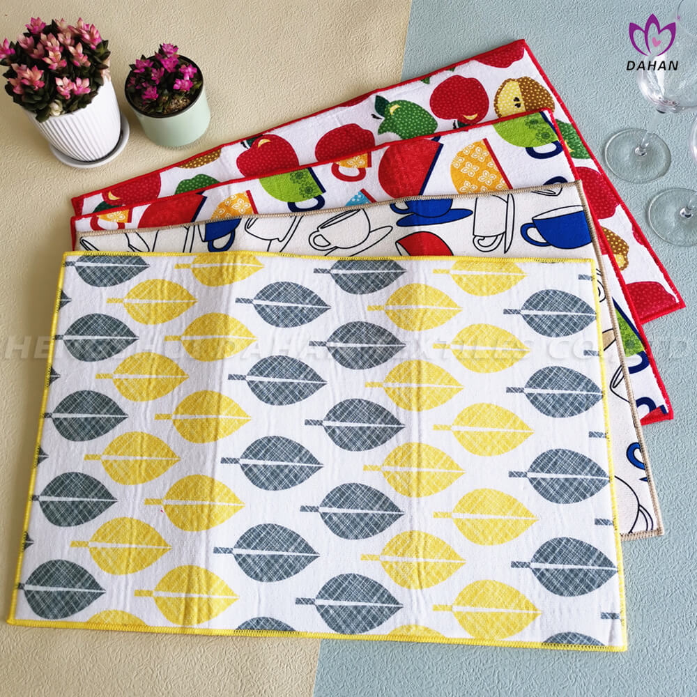 Printing microfiber dish drying mat.