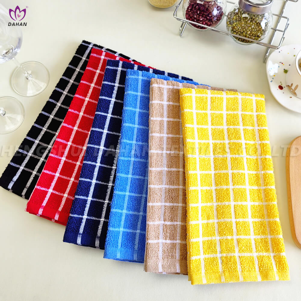Yarn-dyed kitchen towel.