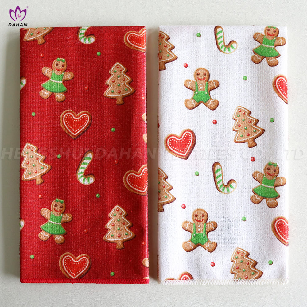Christmas printing kitchen towels. 