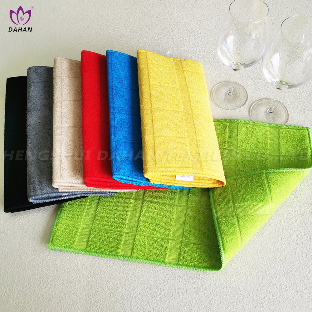 100% Polyester solid color dish drying mat.